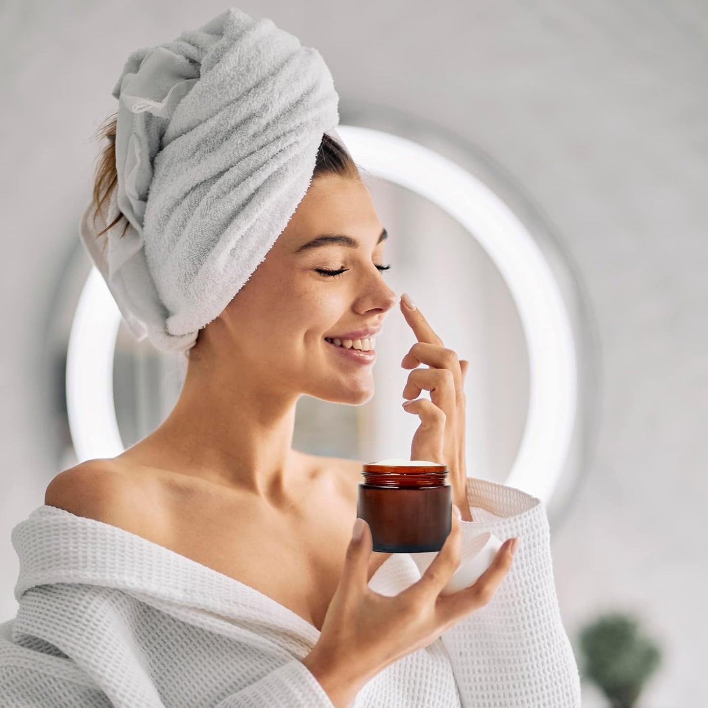 2oz Jars with Lids, Hoa Kinh 24 Pack Amber Glass Jars with Lids Empty Cosmetic Containers Round Airtight Glass Jar with Inner Liners and black Lid for Storing Lotions, Powders, and Ointments