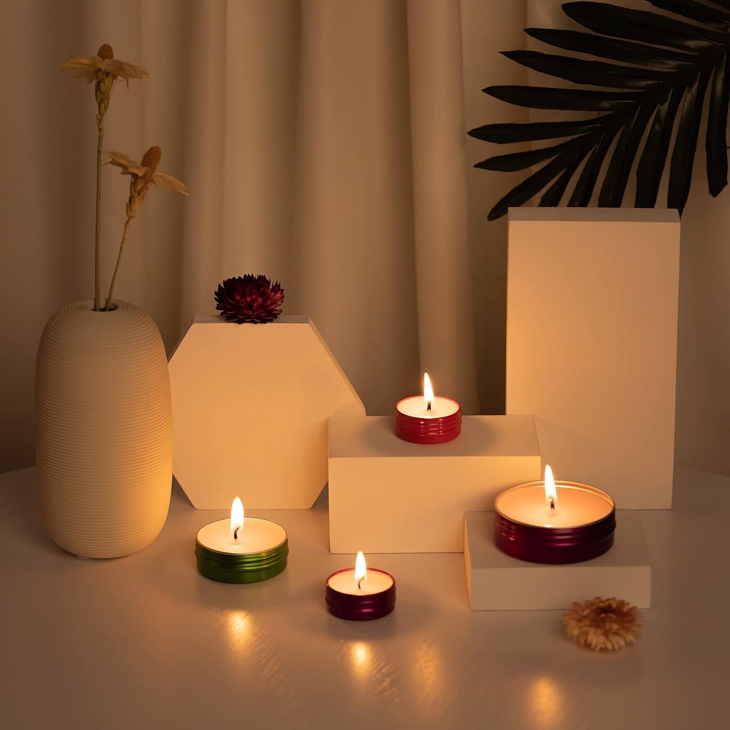 0.5 oz Screw Top Aluminum Tin Jar with Screw Lid and Blank Labels (Red - Pack of 32)