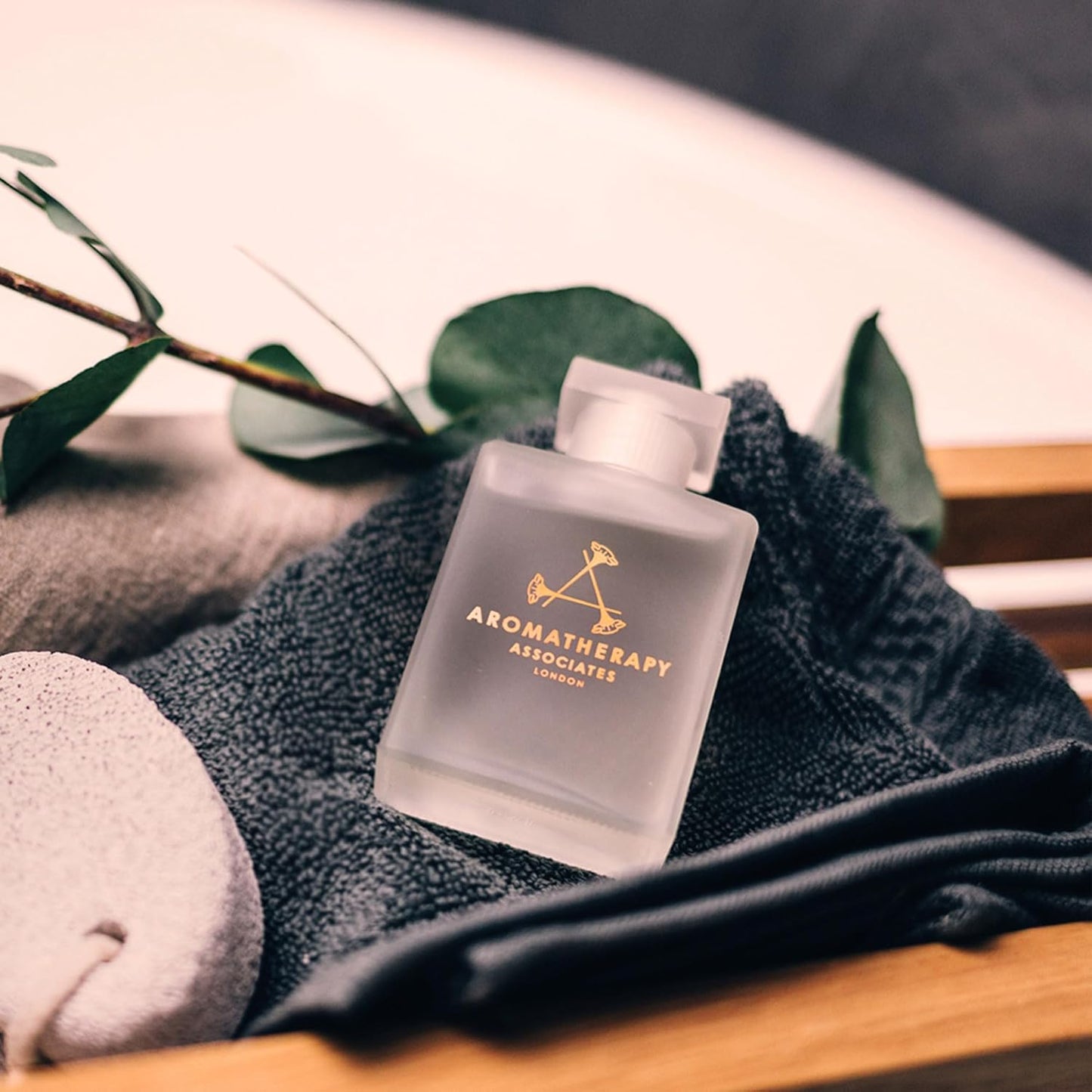 Aromatherapy Associates Support Breathe Bath and Shower Oil, Natural Body Oil to Clear Mind, Body and Spirit, Hydrating Body Oil Made with 3 Essential Oils (1.86 oz)