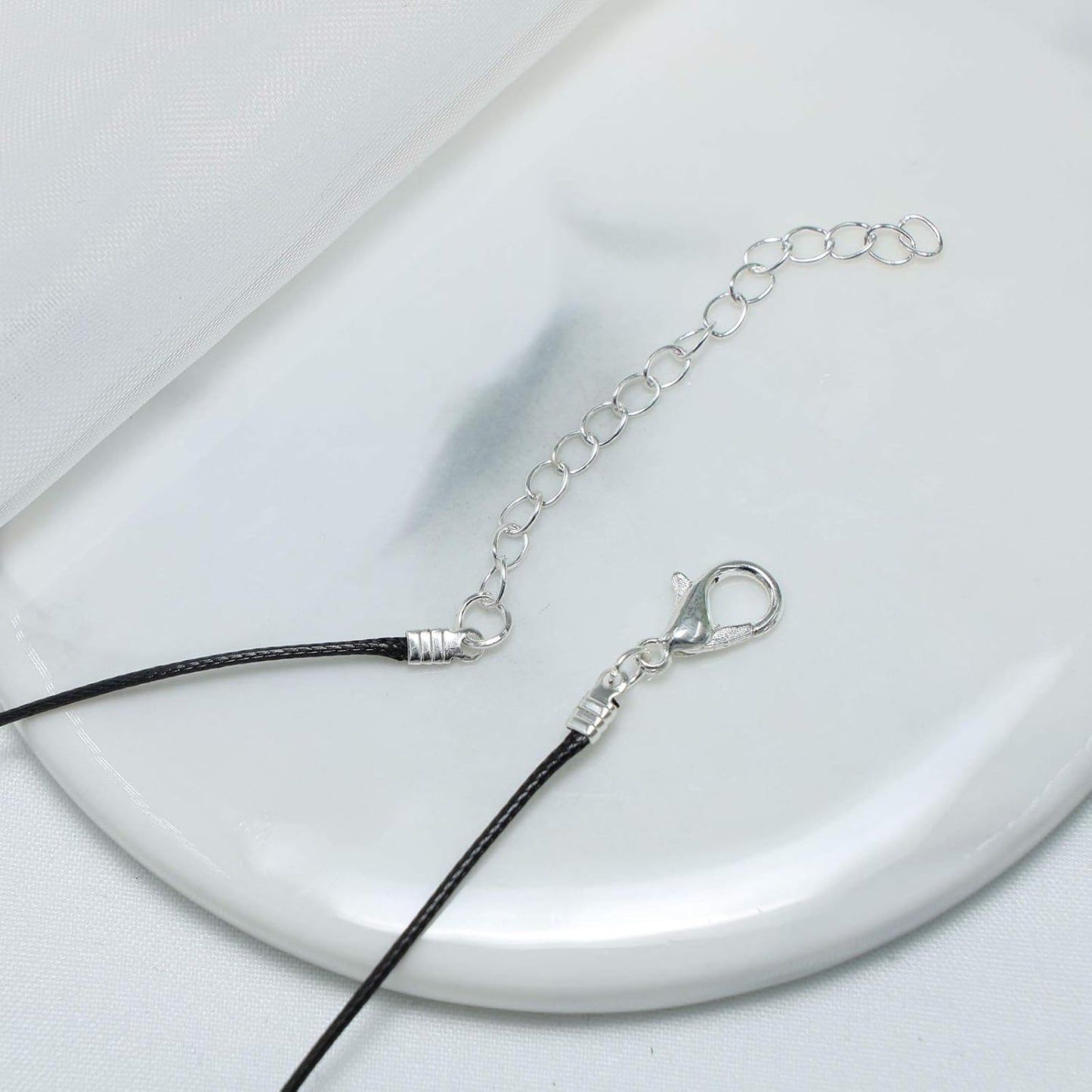 Fashion Silver Tiny Love Choker Necklace Chain Dainty Leather Collar Short Necklace Punk Charm Jewelry for Women and Girls