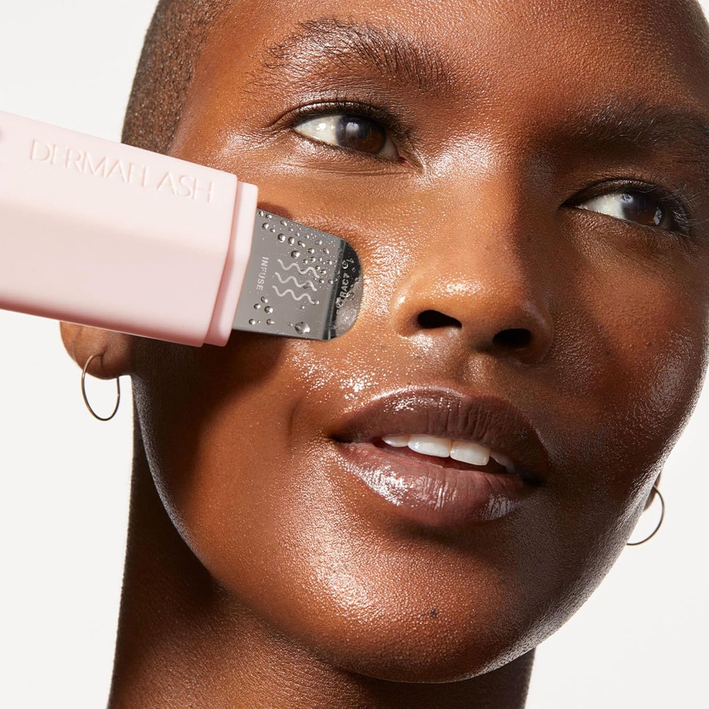 DERMAFLASH DERMAPORE+™ Ultrasonic 2-in-1 Pore Extractor and Serum Infuser, Blush